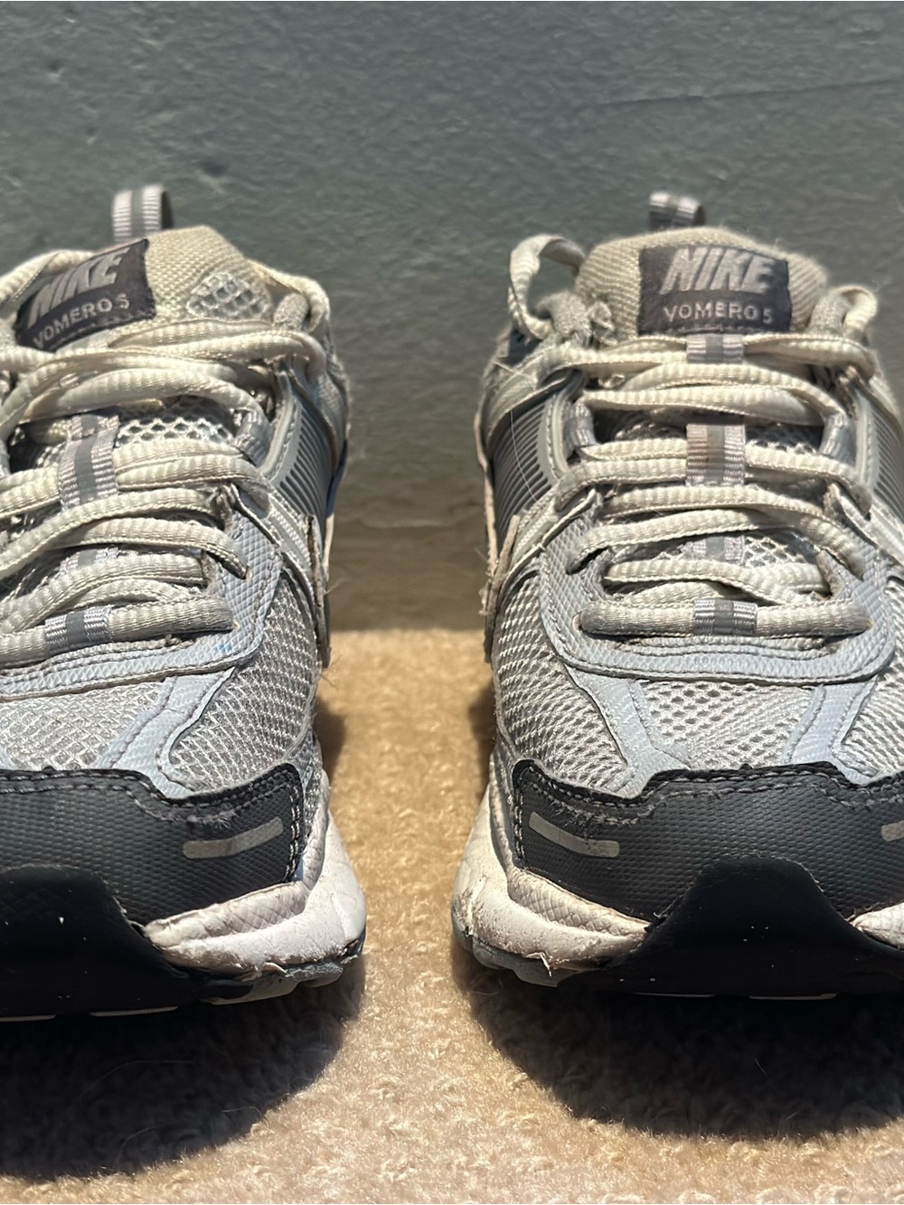 Nike Kids Sneakers in Light Gray and Dark Gray